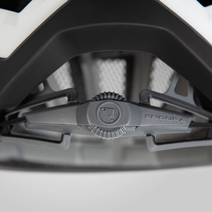 ENDURA XTRACT Rennradhelm Weiß