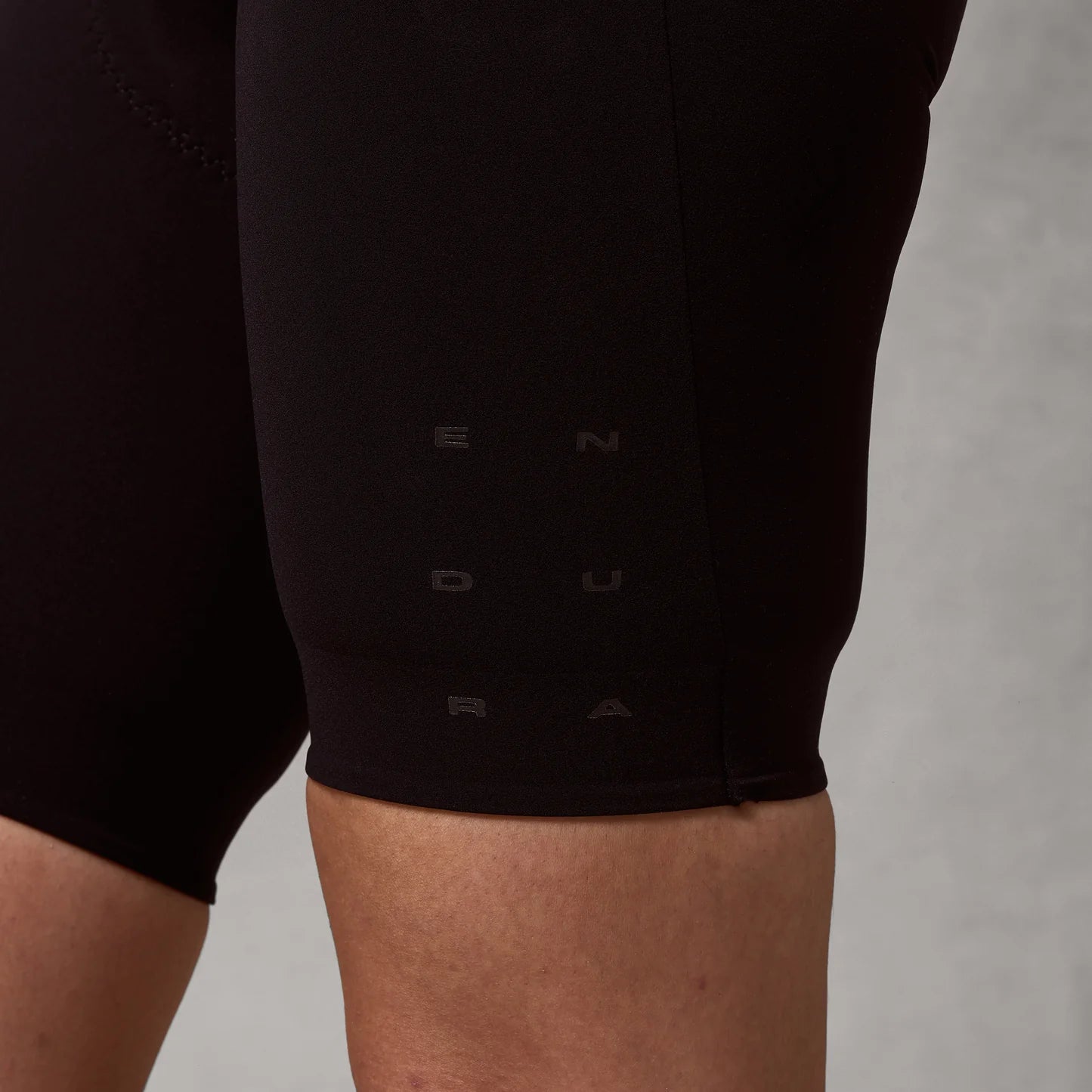 ENDURA PRO SL POWER Damen Kurze Trägerhose Schwarz
