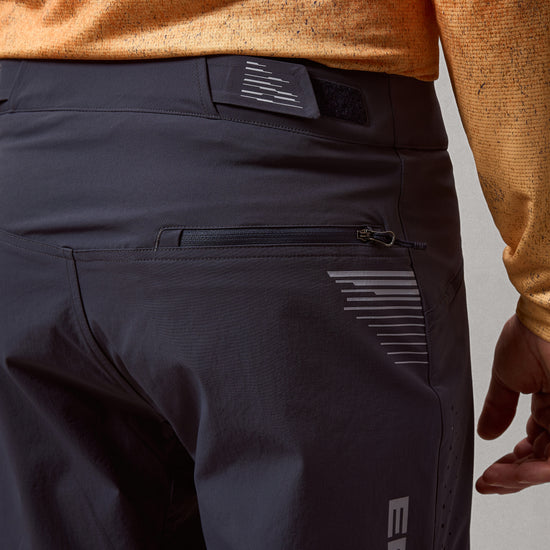 Shorts ENDURA SINGLETRACK LITE Grau