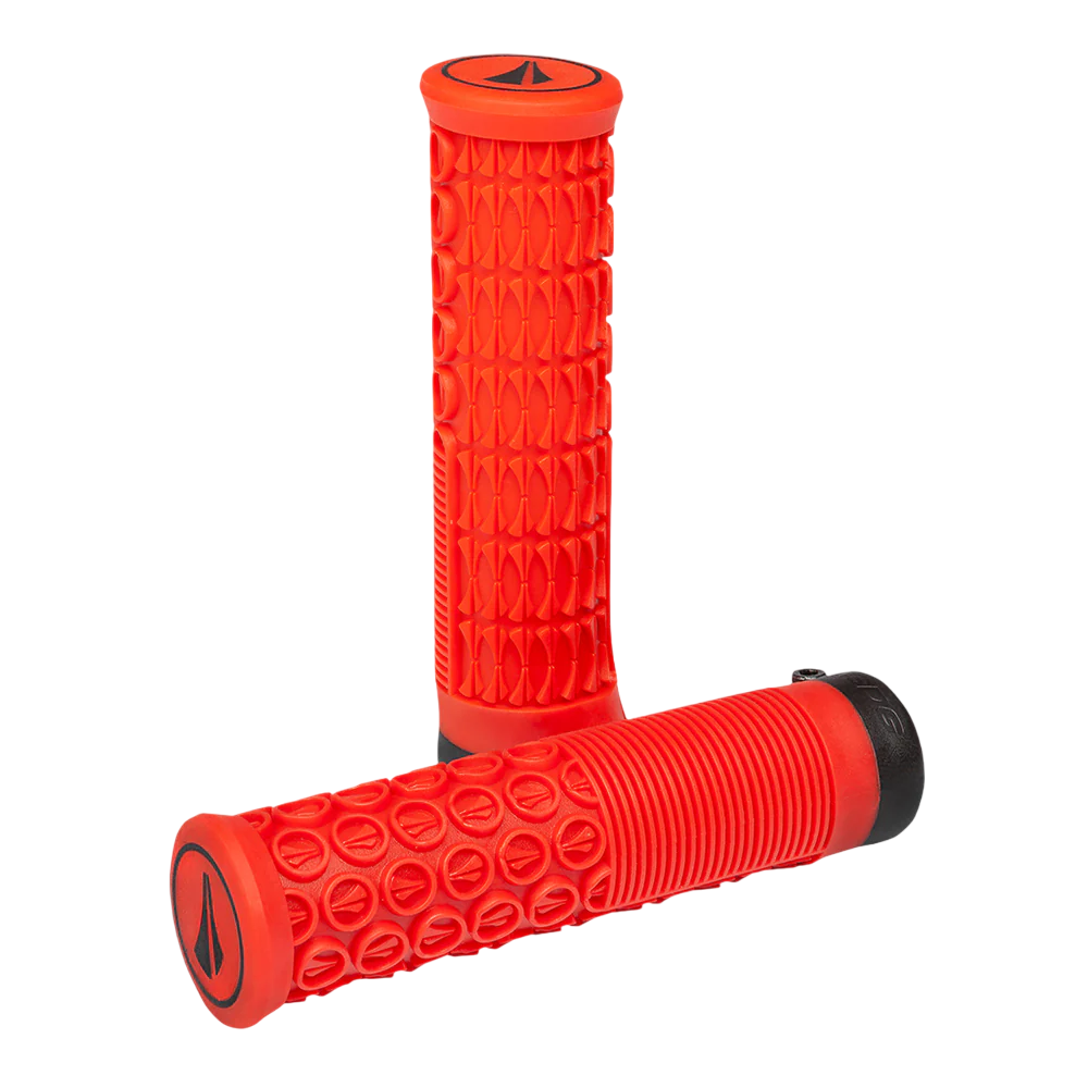 Grips SDG THRICE 136 mm Rot