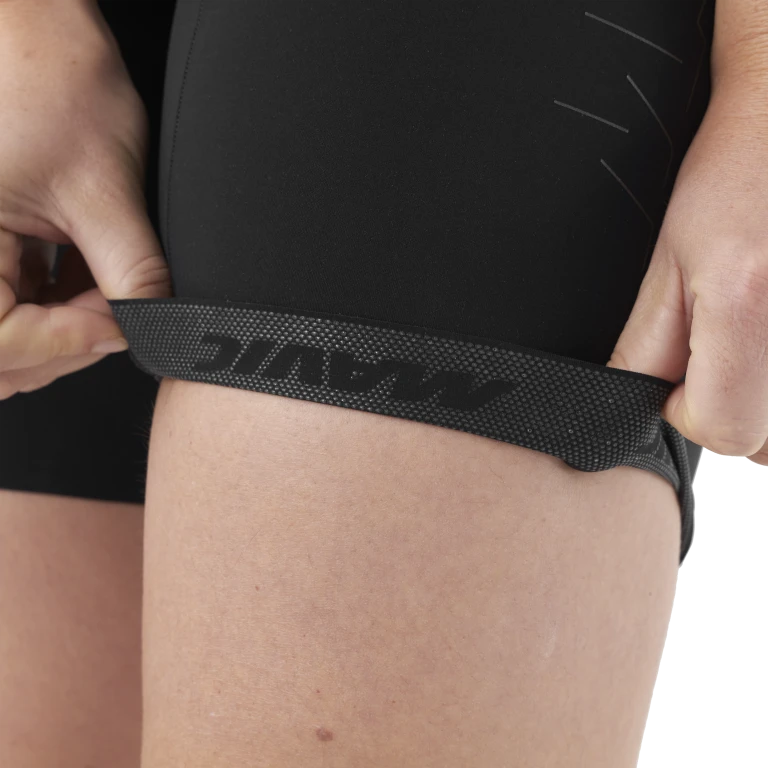 COSMIC Kurze Trägerhose Frau Schwarz