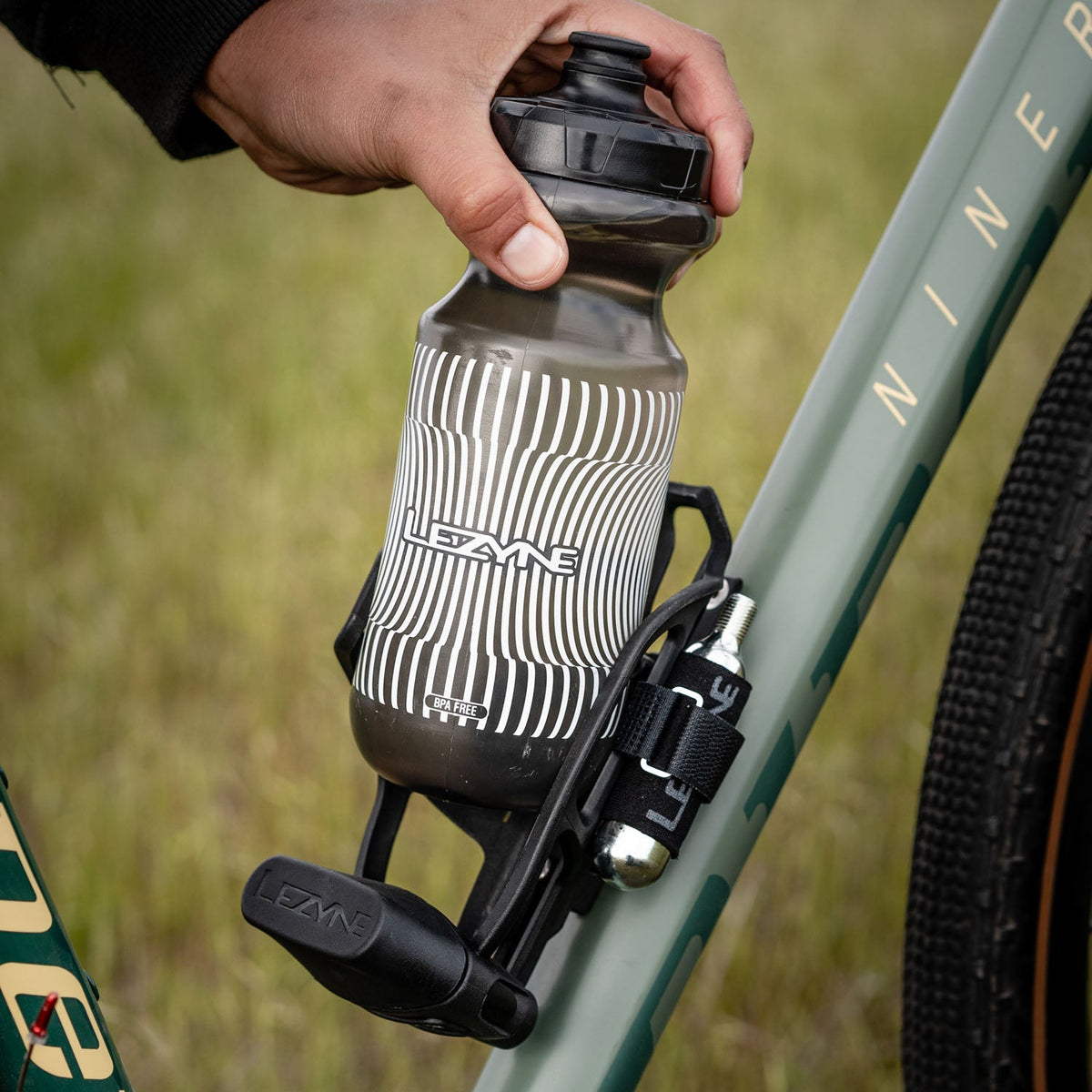LEZYNE FLOW BOTTLE Fahrradflasche in Transparent