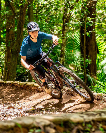 Short DHARCO TRAIL Damen Schwarz