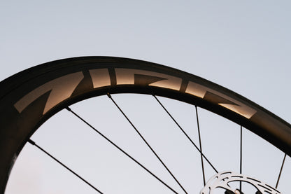 Laufradsatz ZIPP 404 S A1 Tubeless Ready (Center Lock) Schwarz/Grau