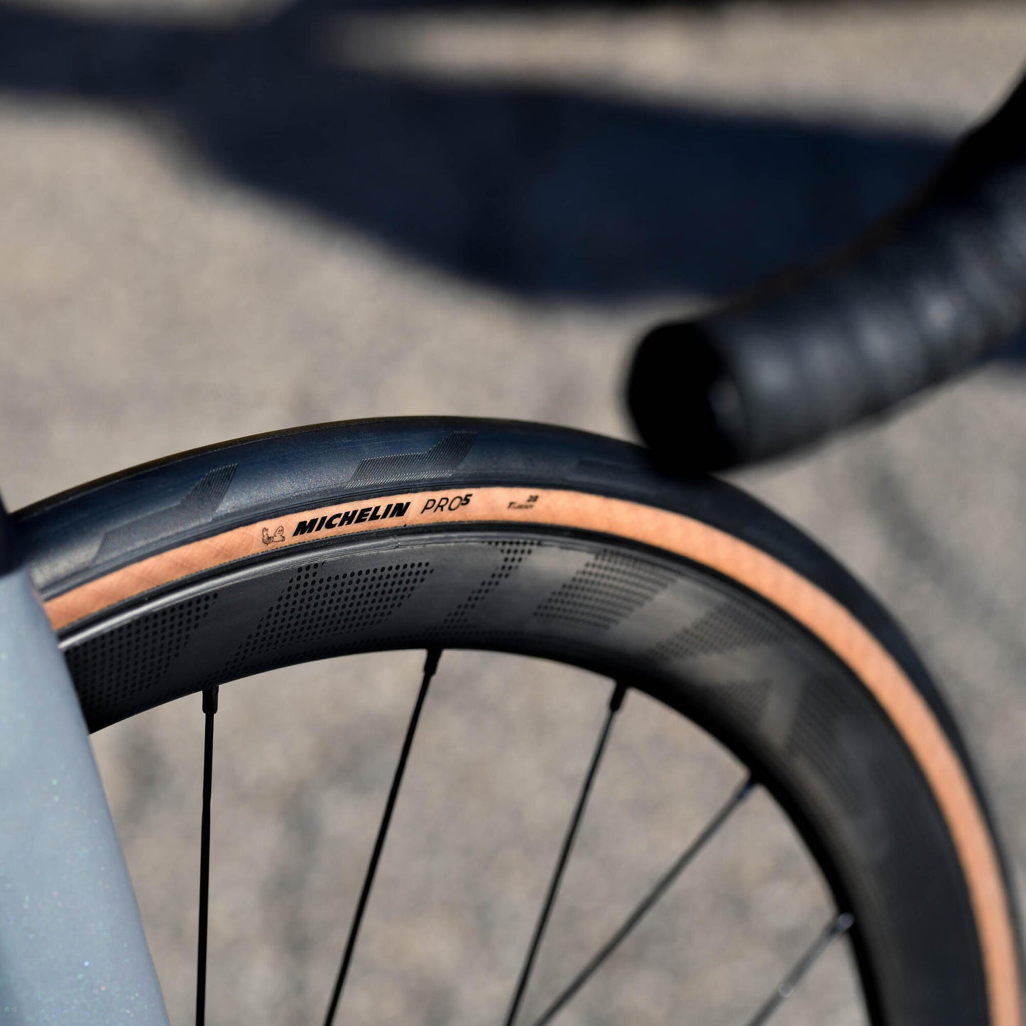 Reifen MICHELIN PRO 5 700x32c Competition Line Tubeless Ready Classic Beige