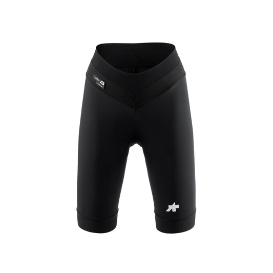 Kurze Damen-Radhose ASSOS UMA GT HALF S11 LONG in Schwarz — weißer Hintergrund, 2000 x 2000
