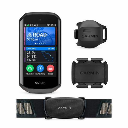 GARMIN EDGE 1050 BUNDLE GPS-Fahrradcomputer — Set und Zubehör auf weißem Hintergrund