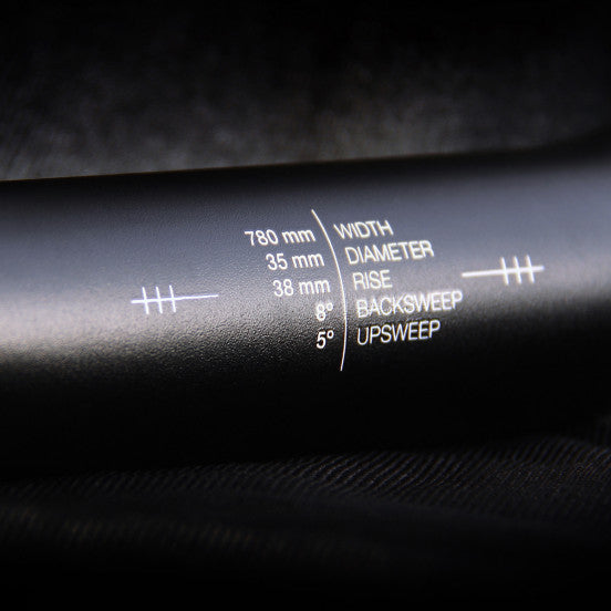 Kleiderbügel SB3 KROMA Rise 25mm 780mm Schwarz Blau