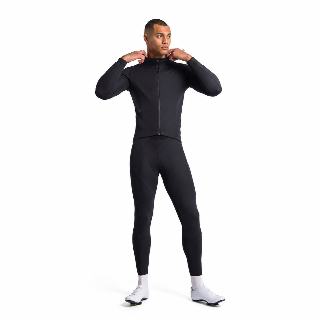 SPORTFUL CLASSIC 2 Jacke in Schwarz, Ganzkörperansicht vor weißem Hintergrund