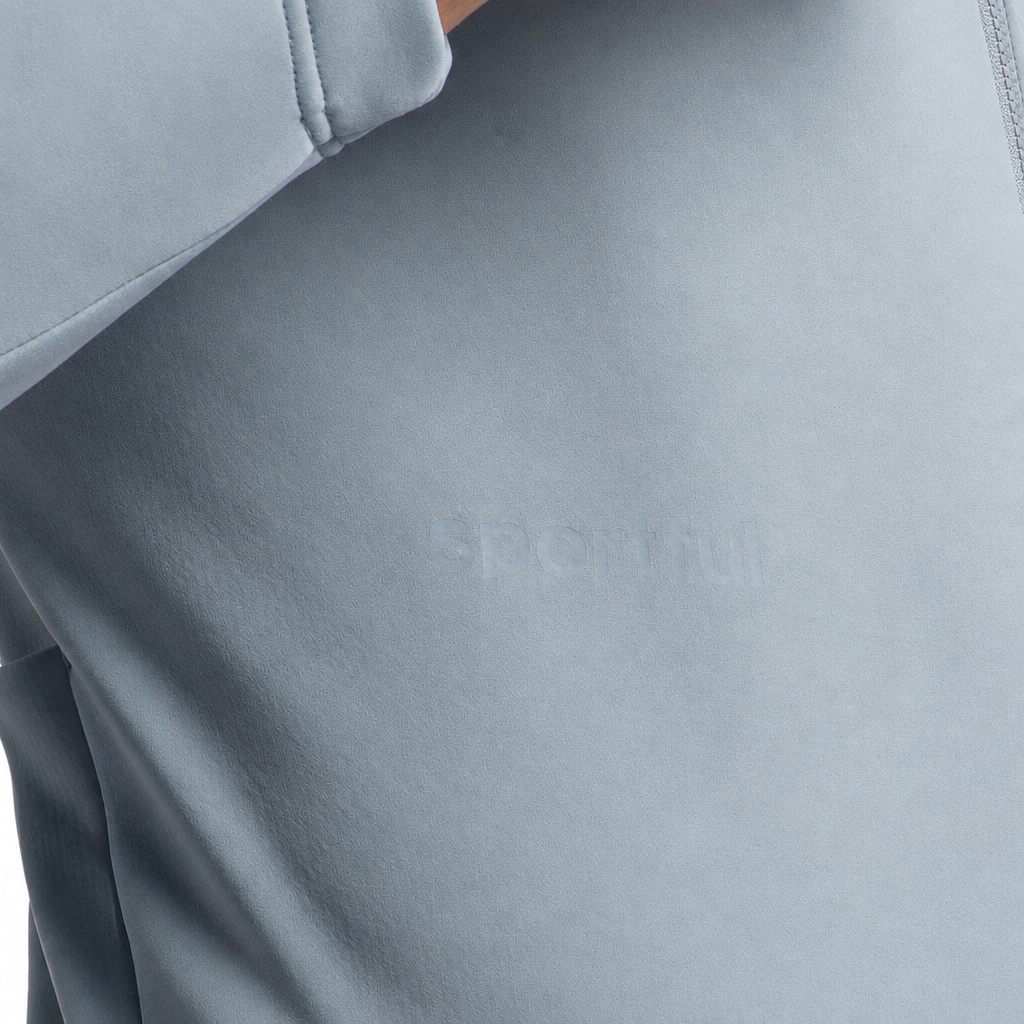 SPORTFUL CLASSIC 2 Jacke in Grau, Detailansicht vor weißem Hintergrund
