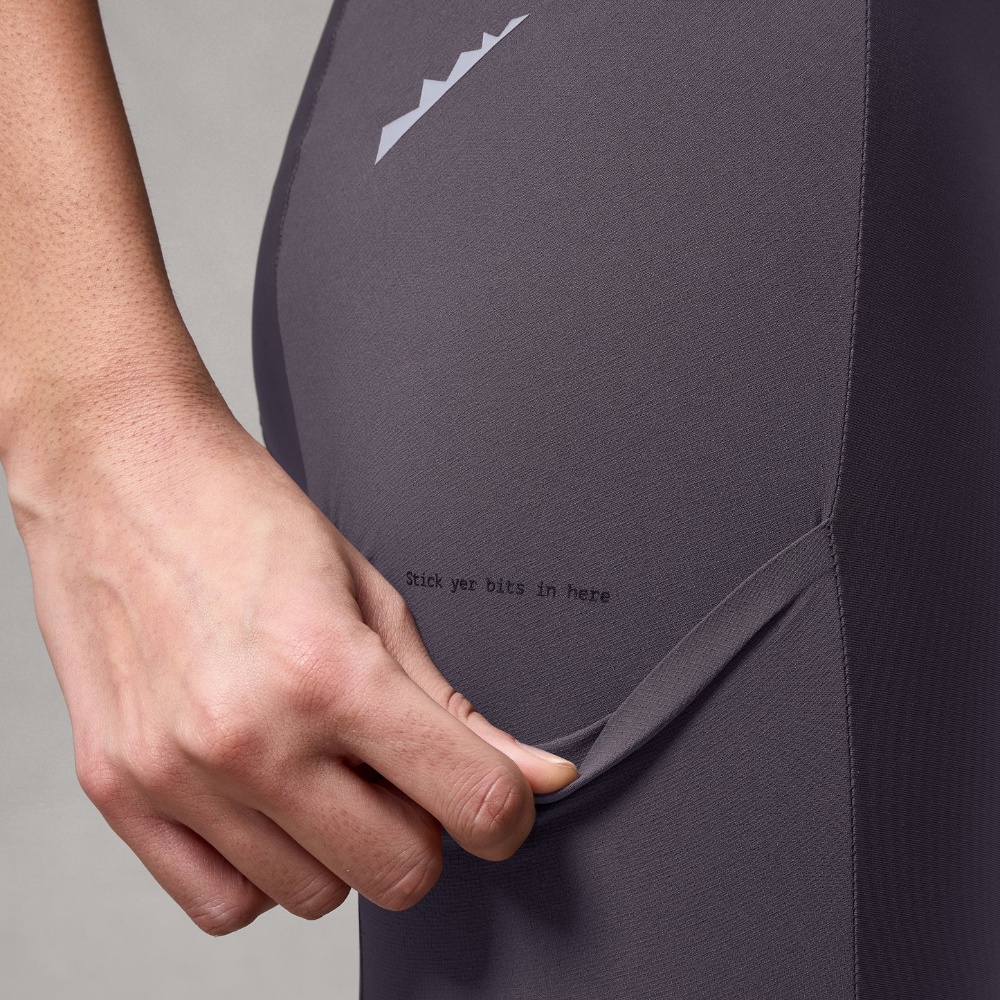 ENDURA ALLTRACK RIDE Women's Carbon Short Bib Shorts Grau