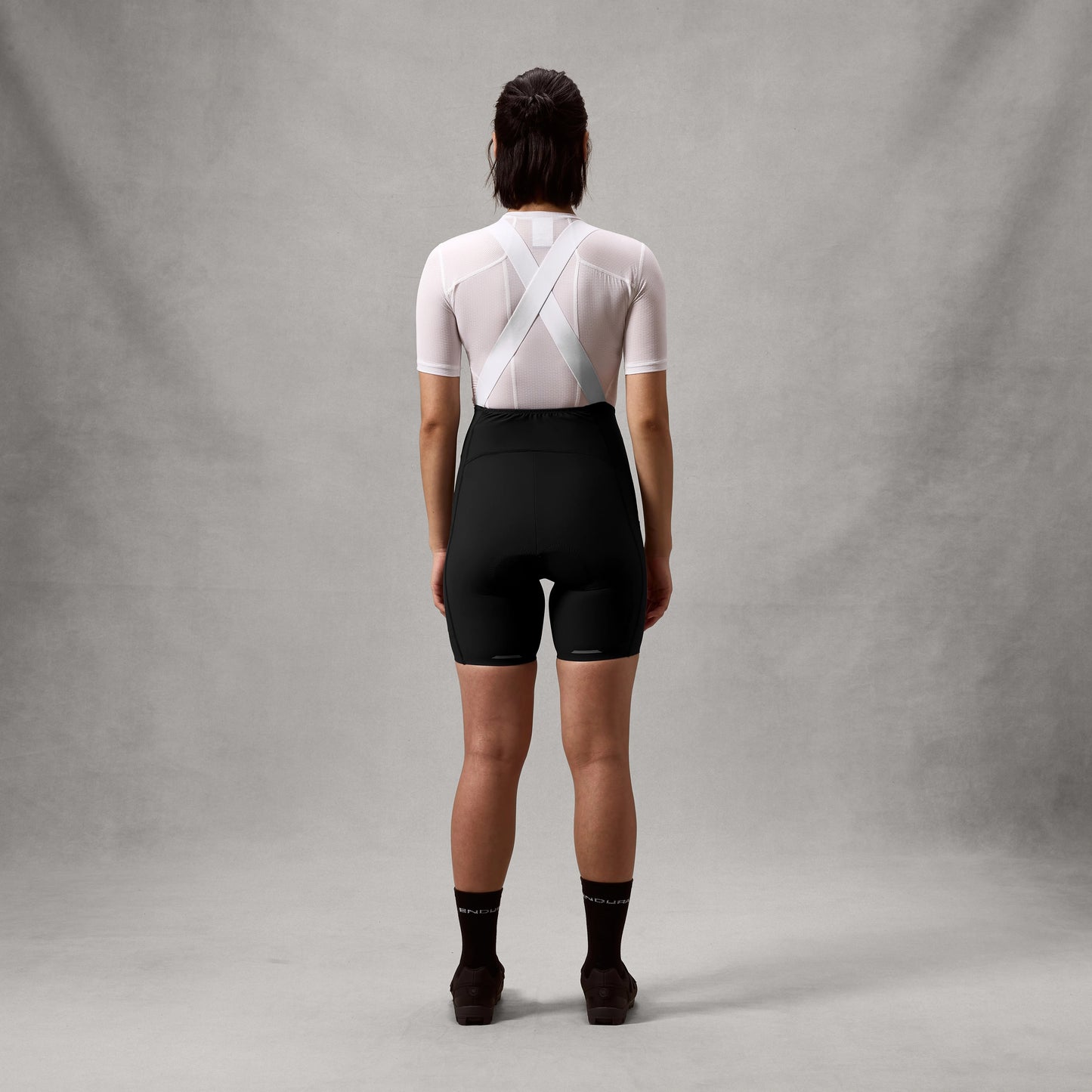ENDURA LOOP Damen Kurze Trägerhose Schwarz