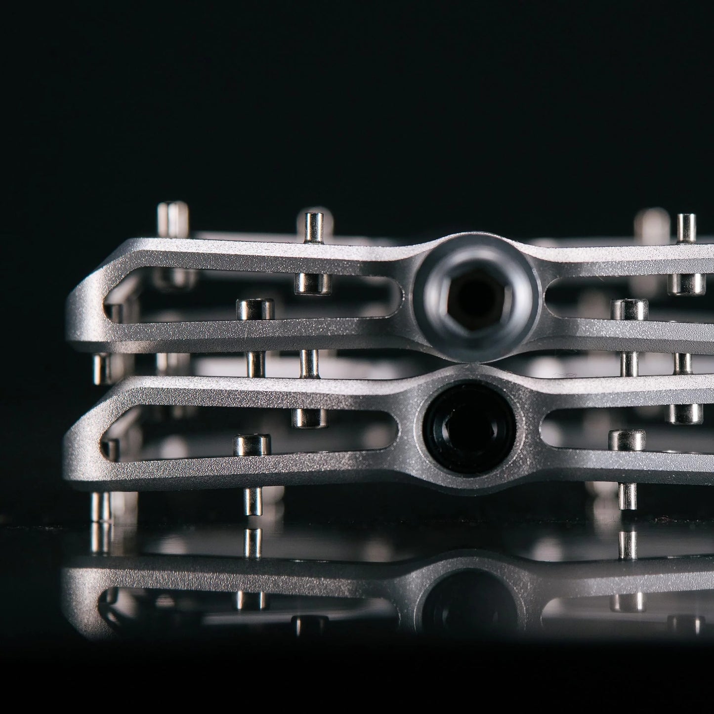 WOLF TOOTH WAVEFORM PERFORMANCE Flachpedale, Silber