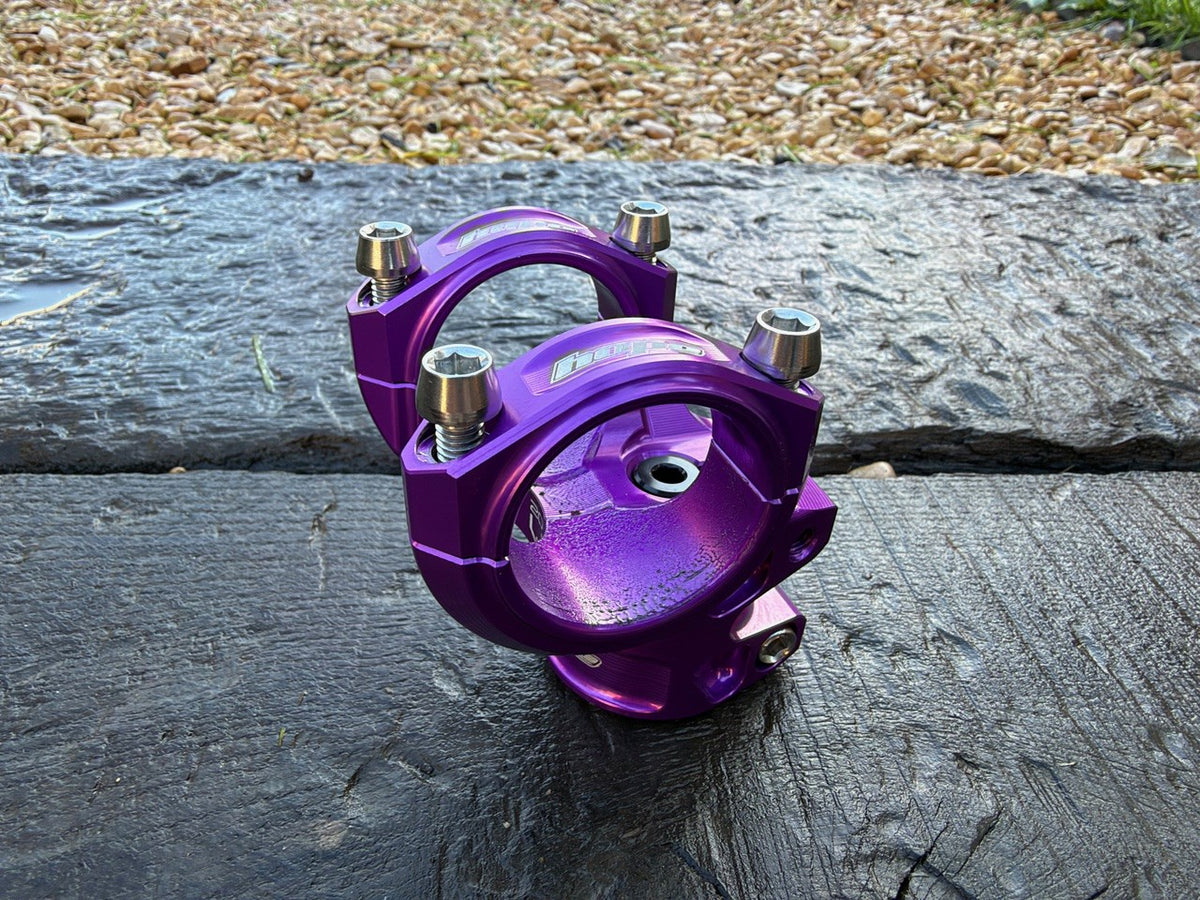 HOPE GRAVITY Vorbau 20 mm Violett — Dreiviertelansicht im Freien