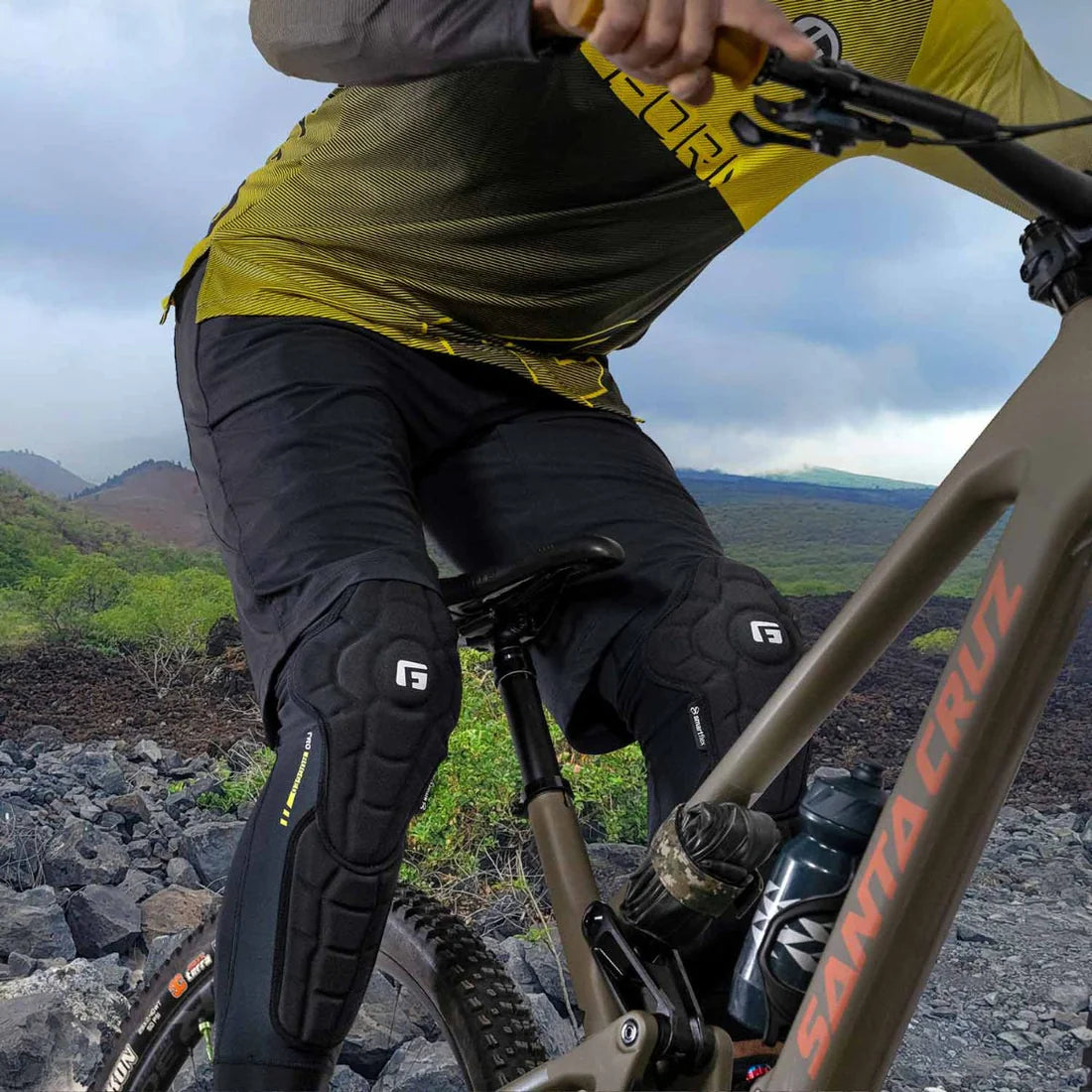 G-FORM PRO RUGGED 2 Schienbein-Knieschützer Schwarz