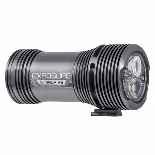 EXPOSURE LIGHTS STRADA MK13 RS AKTIV Gun Metal Black Frontlicht — Produktansicht auf weißem Hintergrund