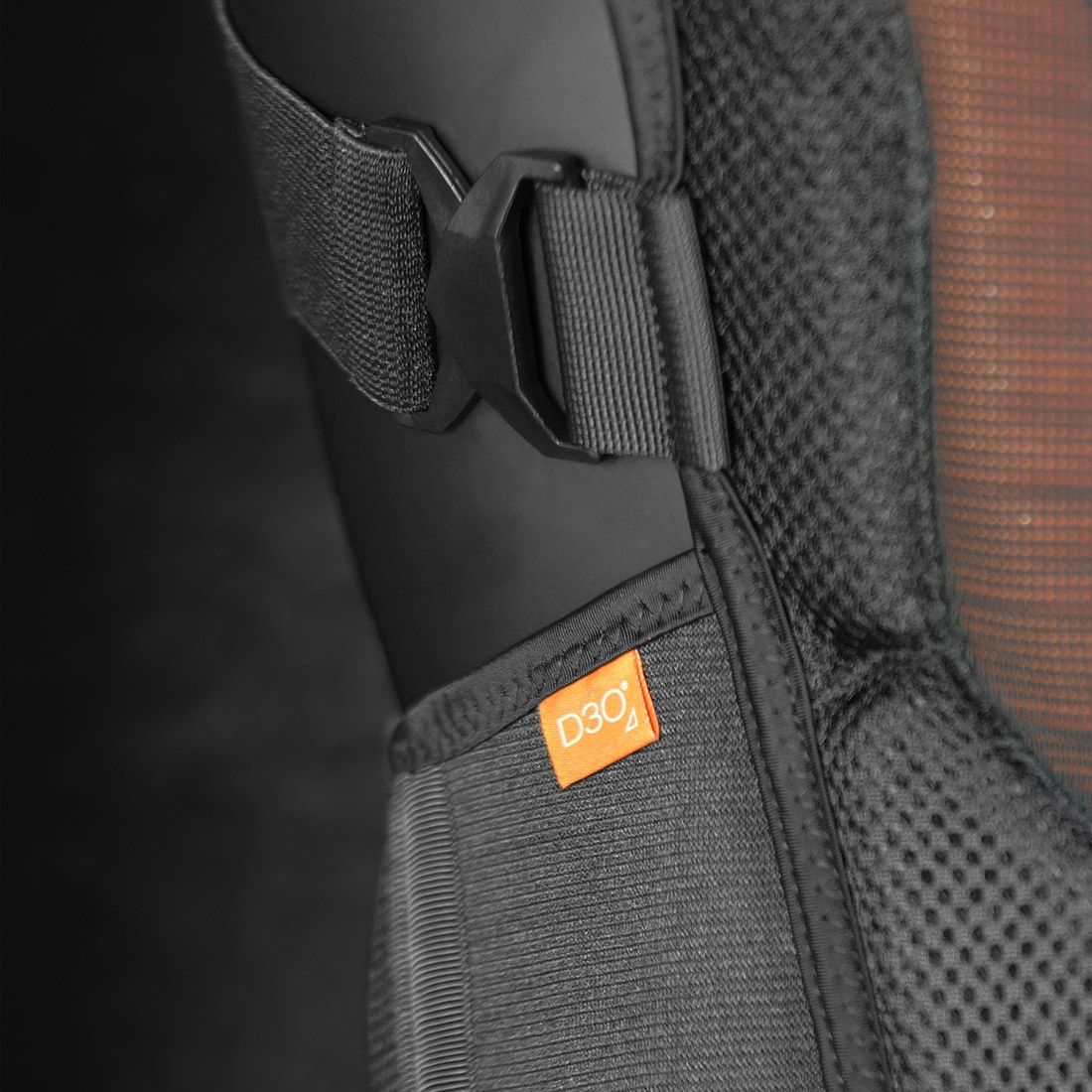 RACER D3O Backsleeve Schwarz