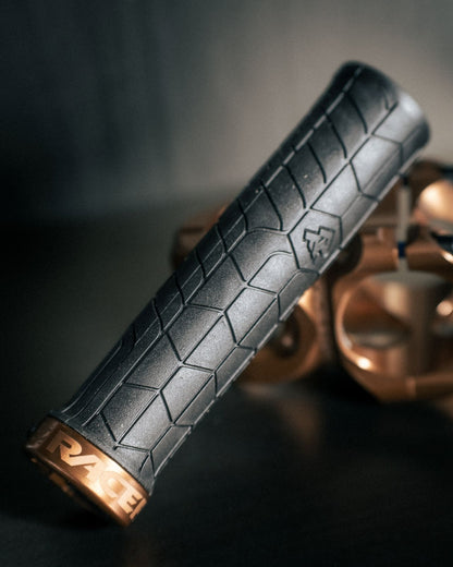 Griffe RACE FACE GETTA Lock-On 135mm Schwarz/Bronze KashMoney